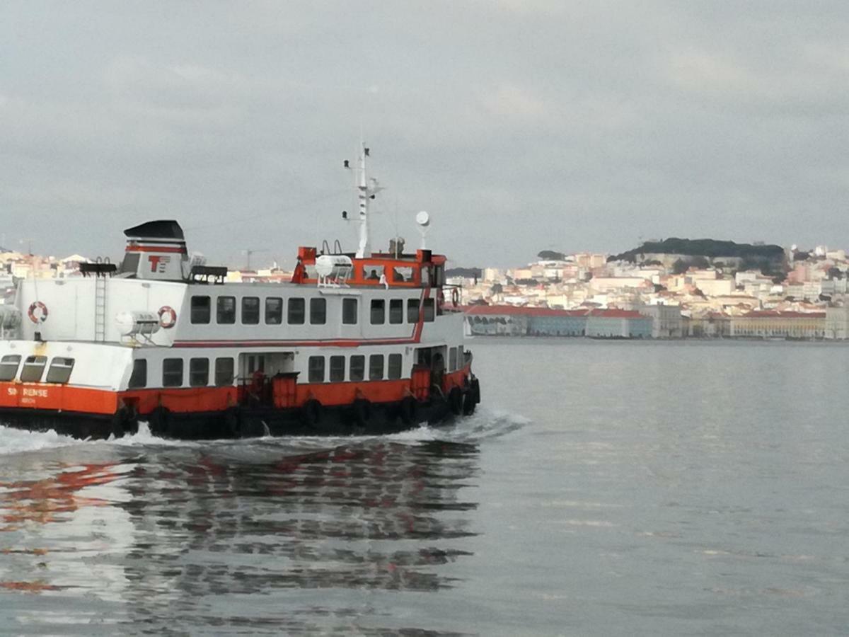 Tejo House River Lisbon Almada Eksteriør billede